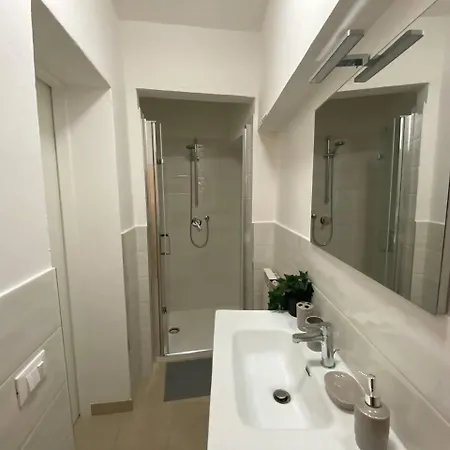 -santandrea Apartment- Пиза